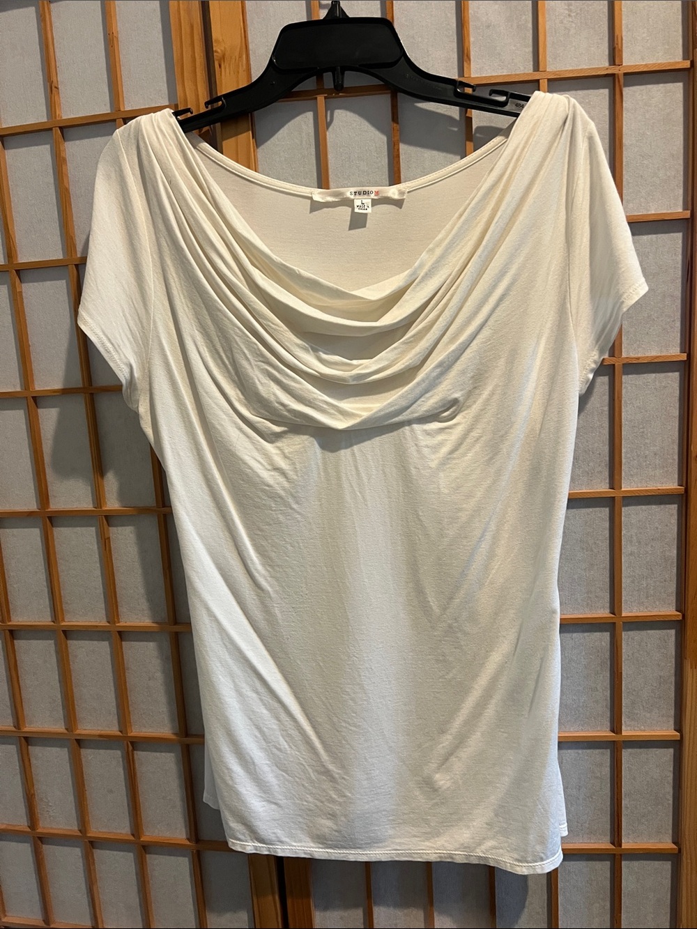 Studio M Women’s White Cowl Neck Top Size Large